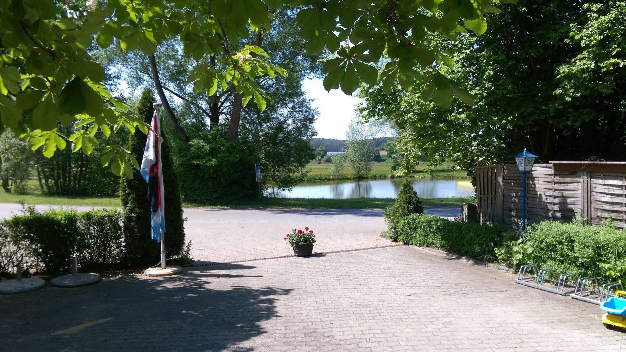 Gasthaus Pension Rezatgrund Windsbach Extérieur photo