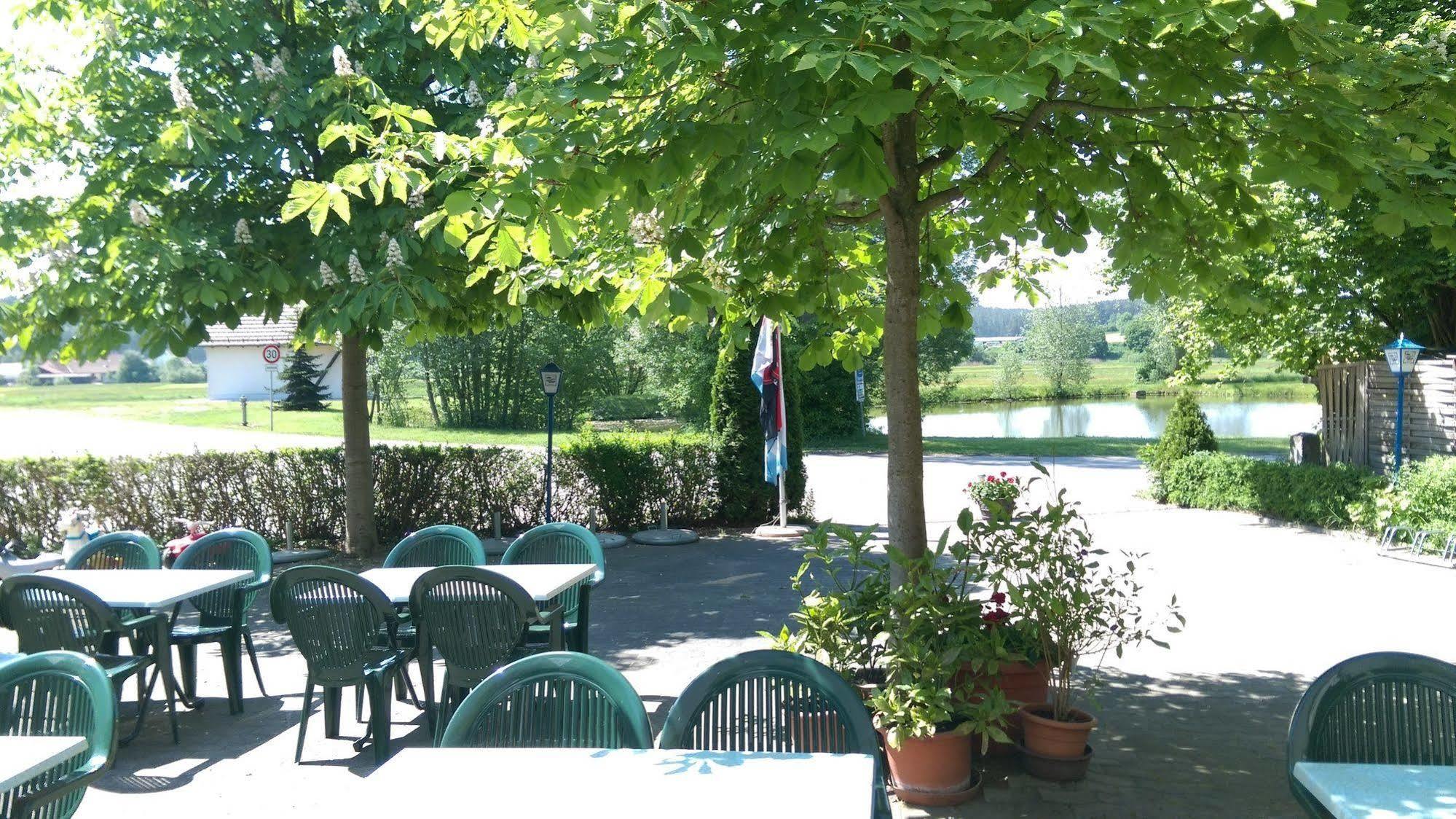 Gasthaus Pension Rezatgrund Windsbach Extérieur photo